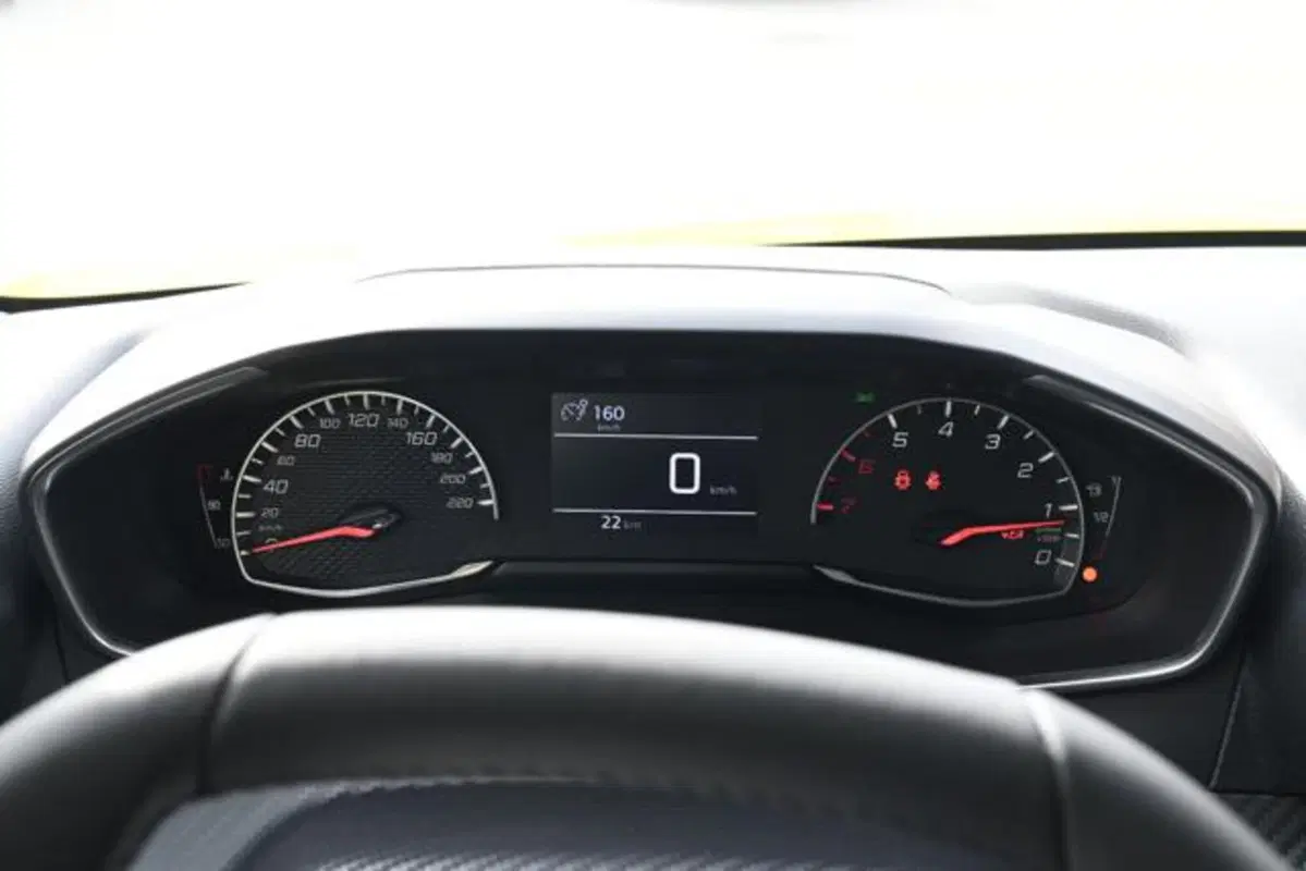 Peugeot 208 nuova a Torino (13)