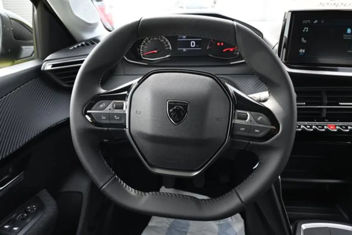 Peugeot 208 nuova a Torino (20)