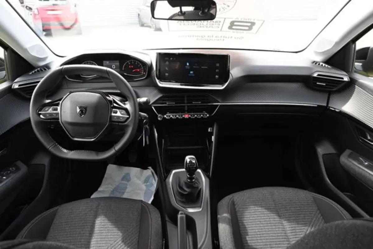 Peugeot 208 nuova a Torino (7)