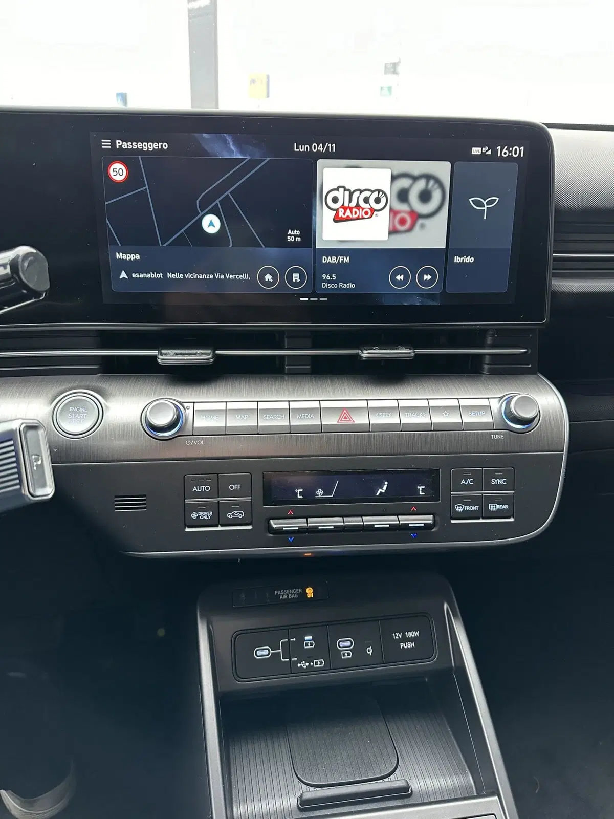Hyundai Kona nuova a Vercelli (10)