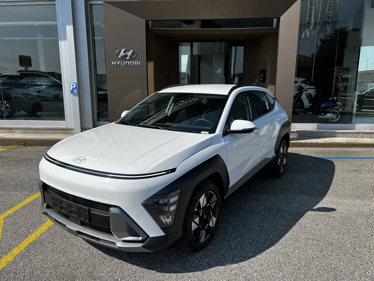 Hyundai Kona nuova a Vercelli (2)