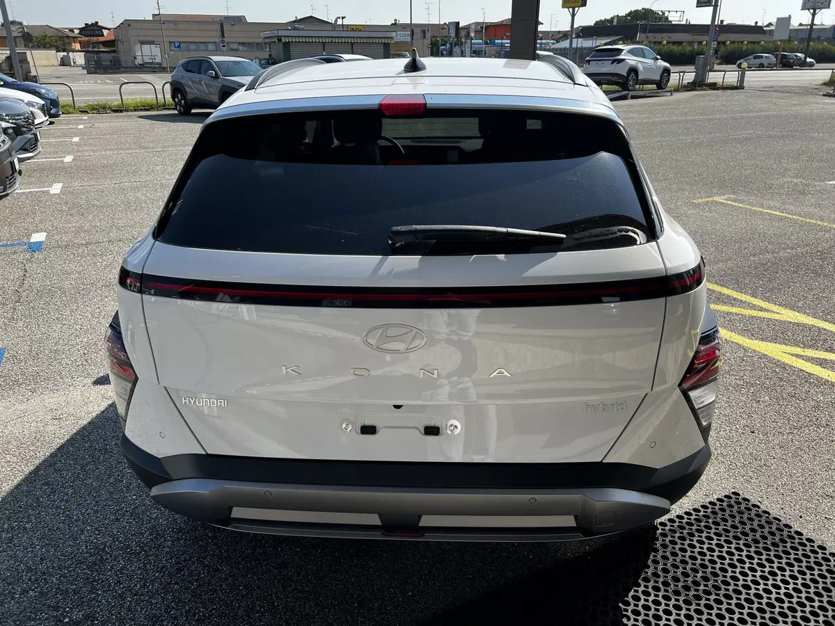 Hyundai Kona nuova a Vercelli (5)