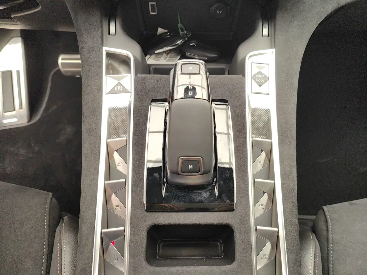 Ds DS 7 nuova a Como (19)