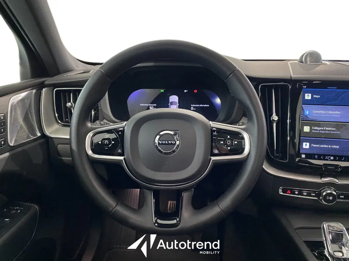 Volvo XC60 usata a Bari (12)