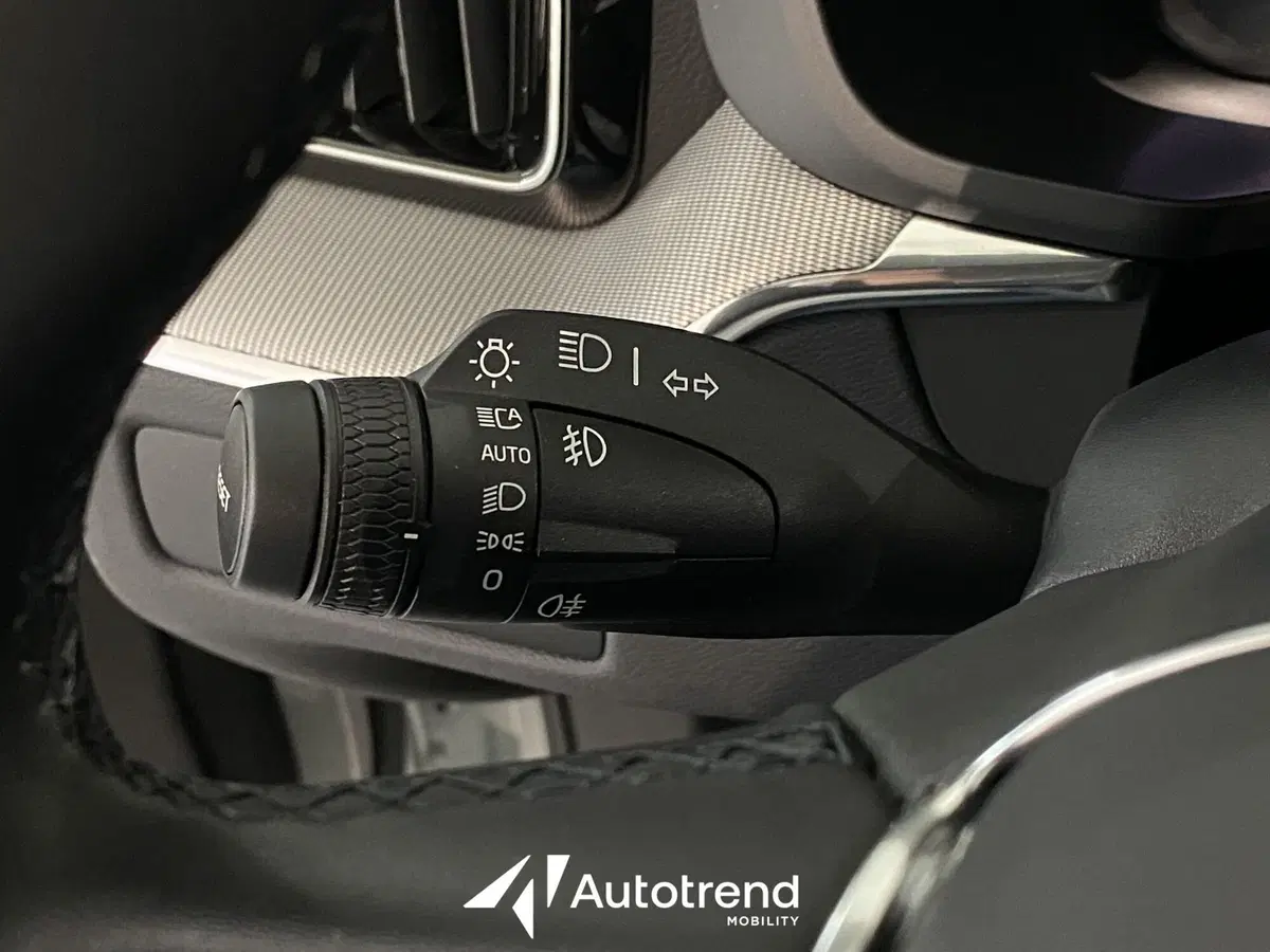 Volvo XC60 usata a Bari (13)