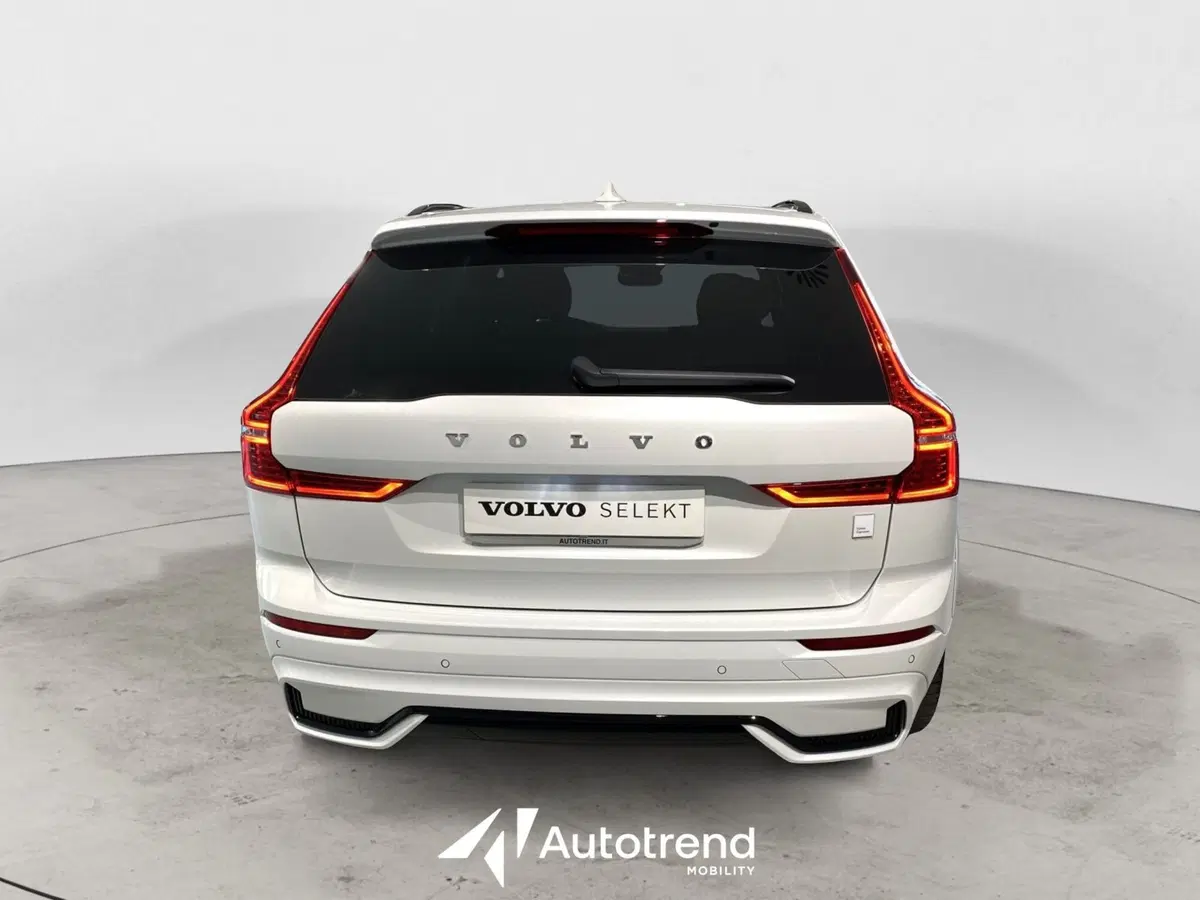 Volvo XC60 usata a Bari (4)