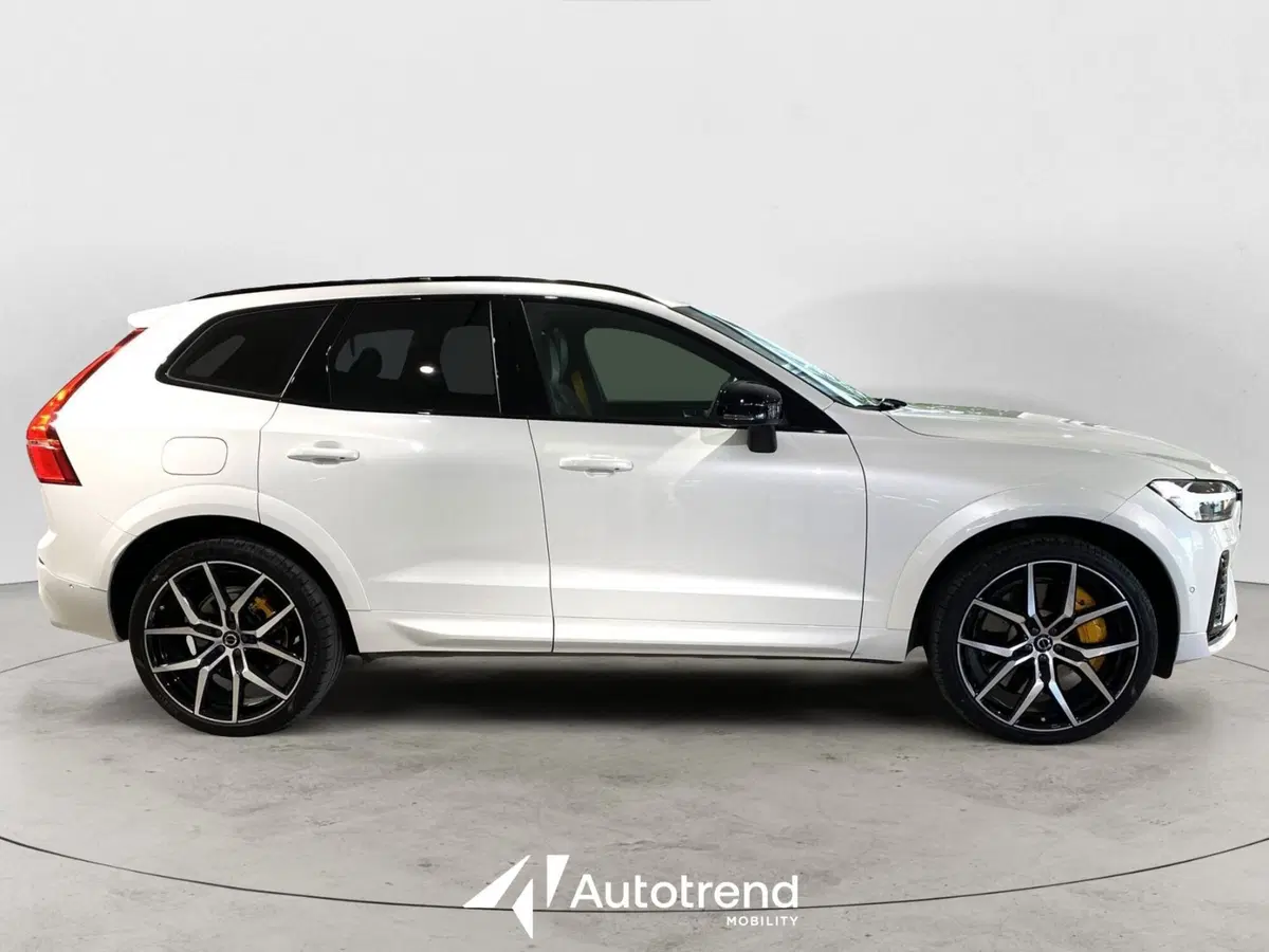 Volvo XC60 usata a Bari (5)
