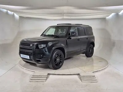 Land Rover Defender 110 3.0d i6 mhev SE awd 250cv auto del 2023 usata a Torino