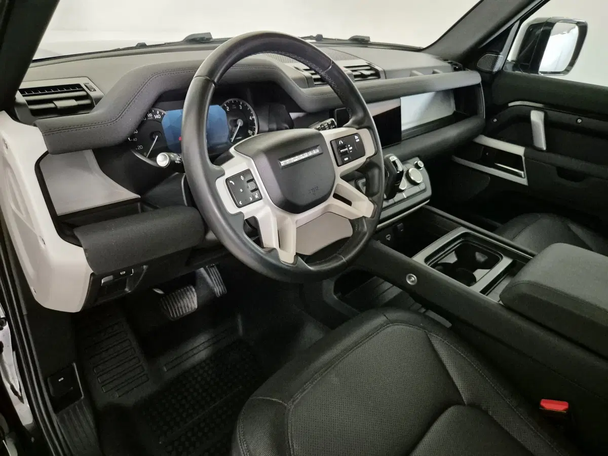 Land Rover Defender usata a Torino (15)