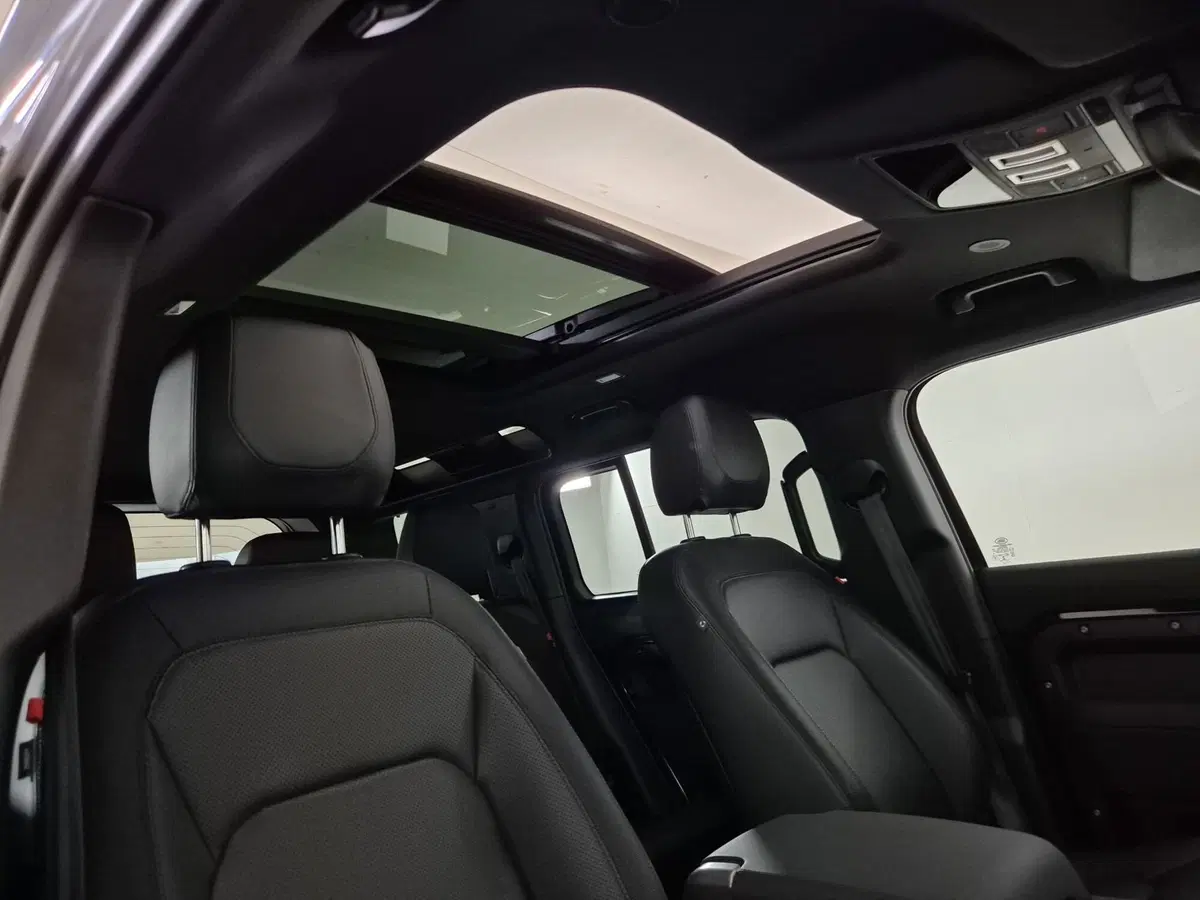 Land Rover Defender usata a Torino (16)