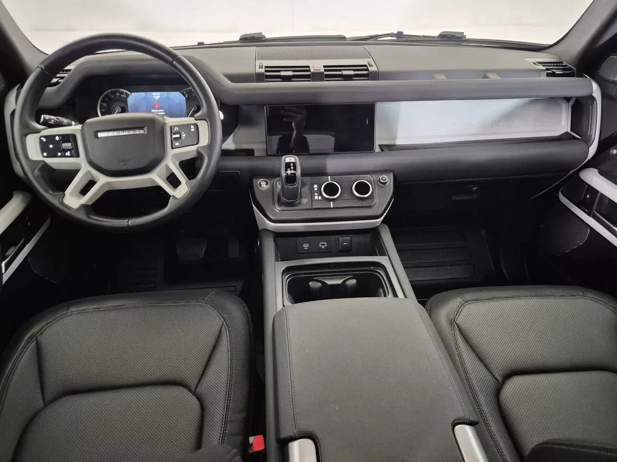 Land Rover Defender usata a Torino (4)