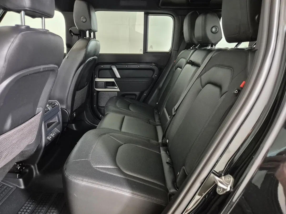 Land Rover Defender usata a Torino (5)