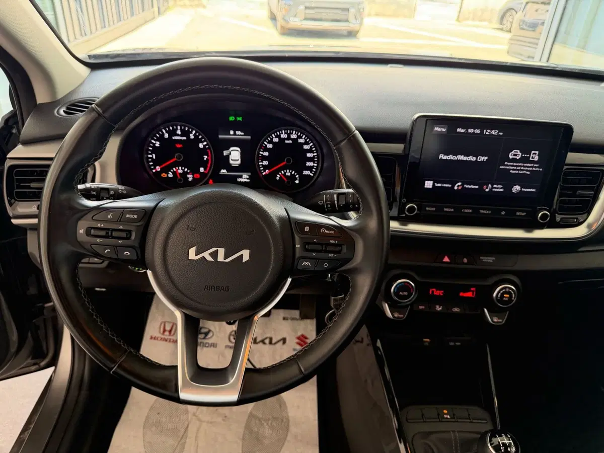 Kia Stonic usata a Napoli (11)