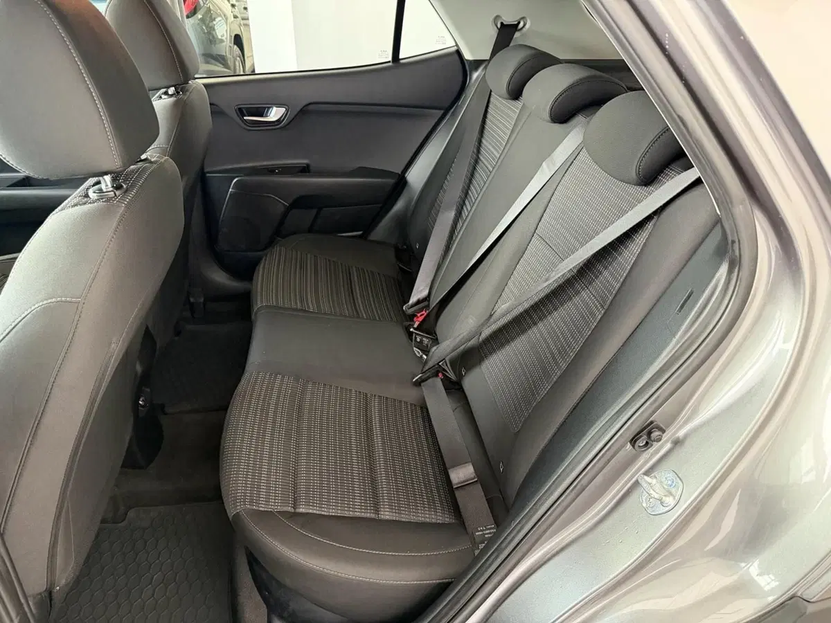 Kia Stonic usata a Napoli (16)