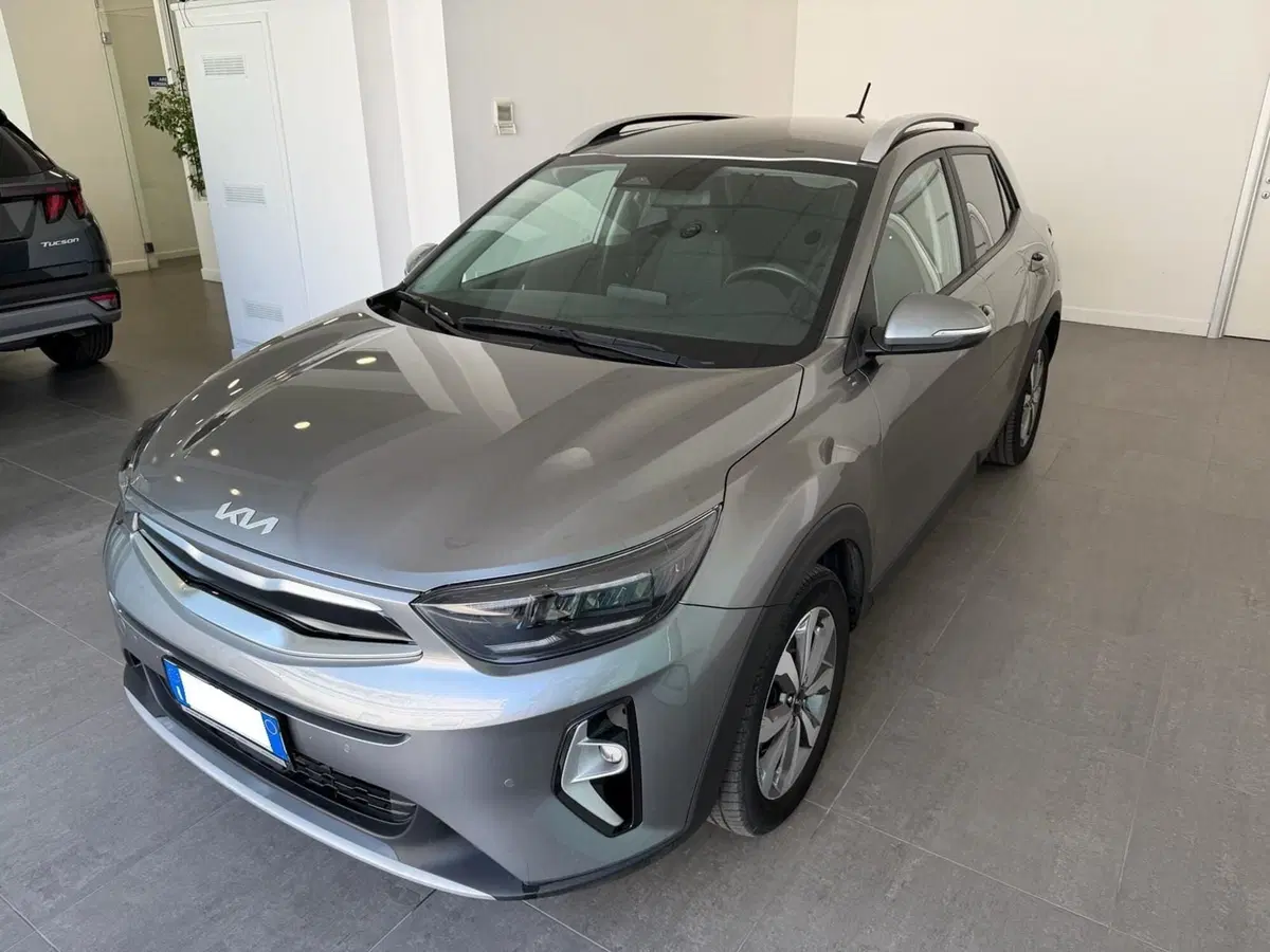 Kia Stonic usata a Napoli (2)