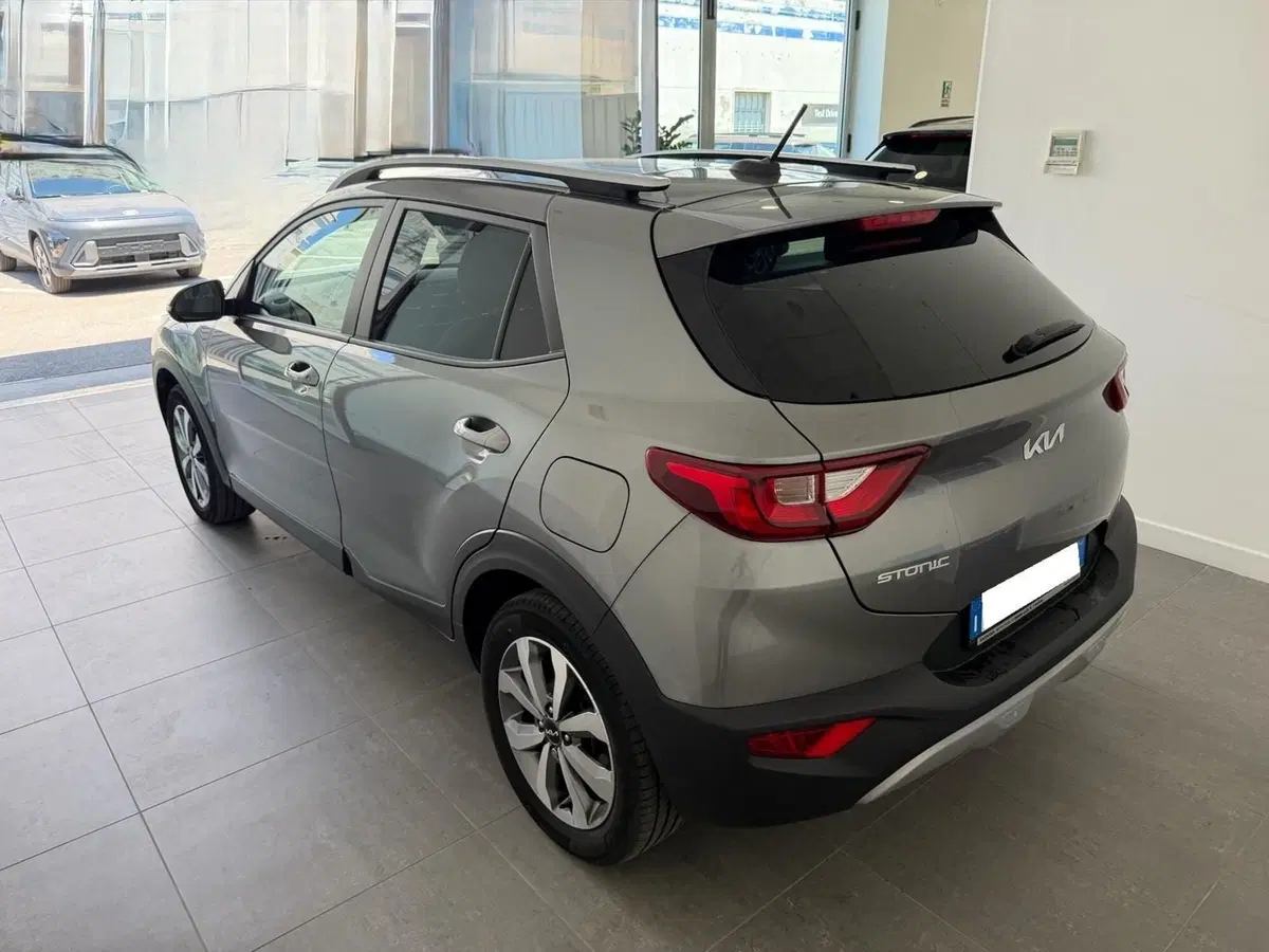 Kia Stonic usata a Napoli (4)