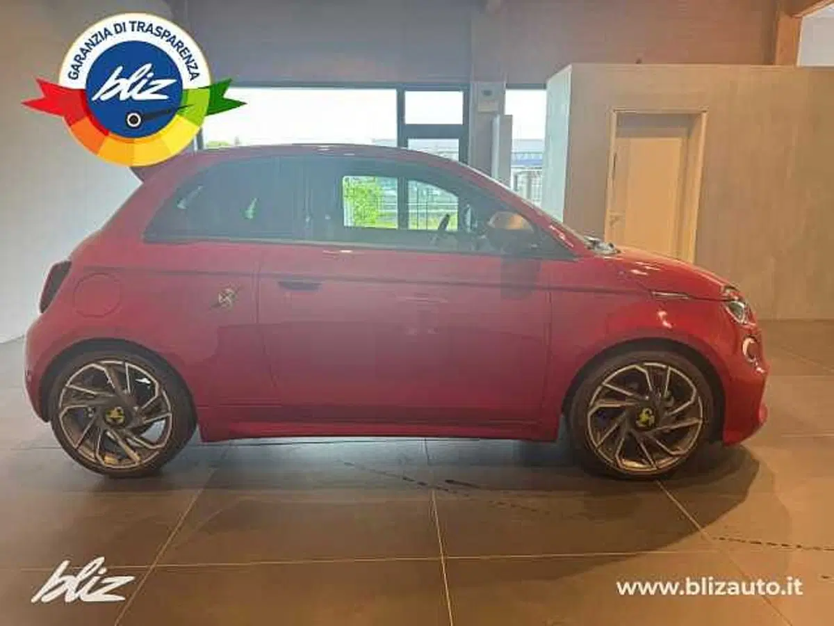 Abarth 500e usata a Udine (6)