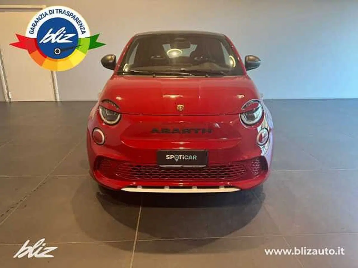 Abarth 500e usata a Udine (8)