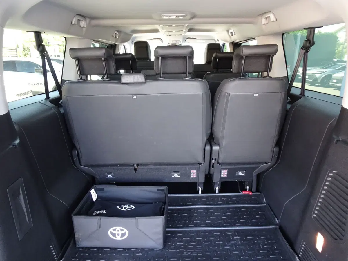 Toyota Proace Verso usata a Treviso (12)