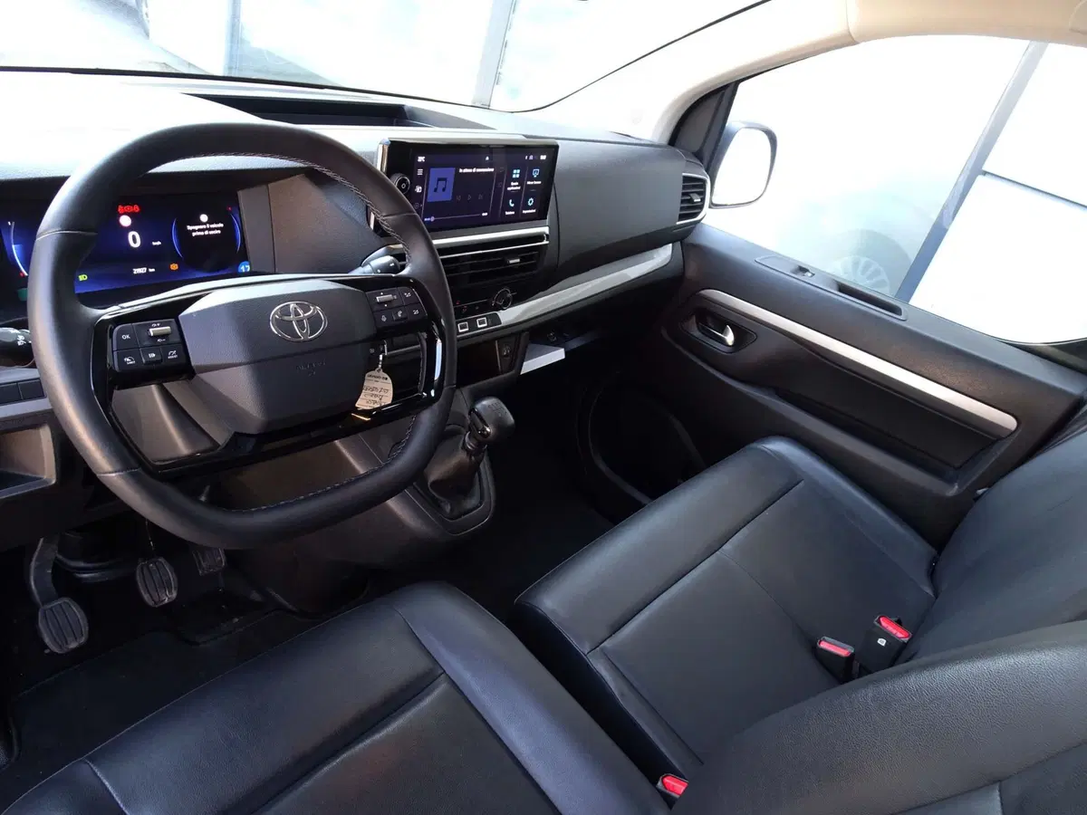 Toyota Proace Verso usata a Treviso (6)