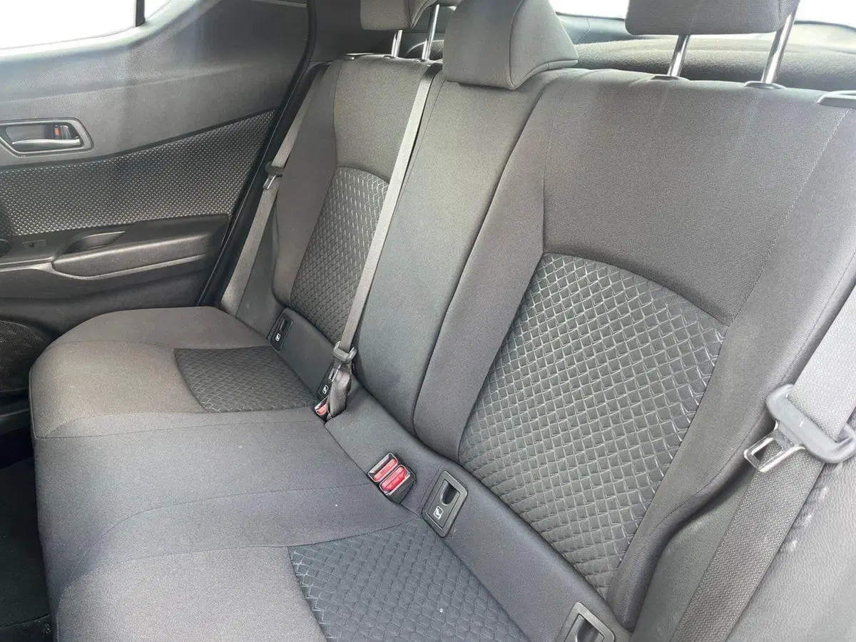 Toyota Toyota C-HR usata a Ragusa (11)