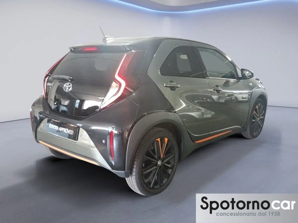 Toyota Aygo X usata a Milano (6)