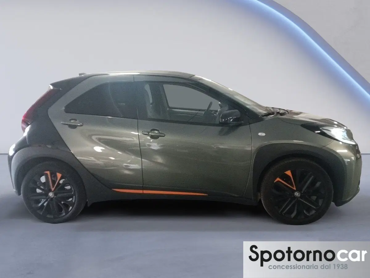Toyota Aygo X usata a Milano (7)