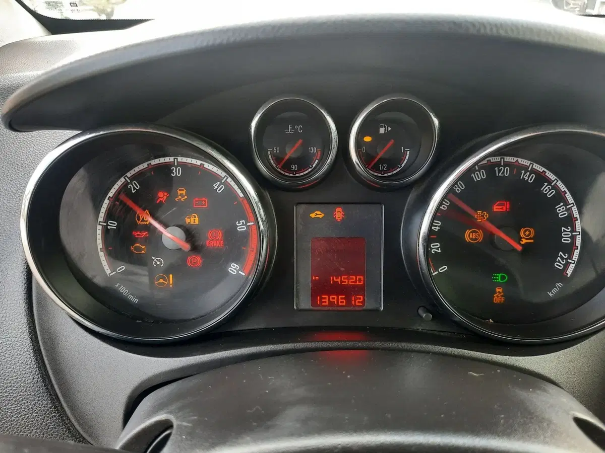 Opel Meriva usata a La Spezia (17)