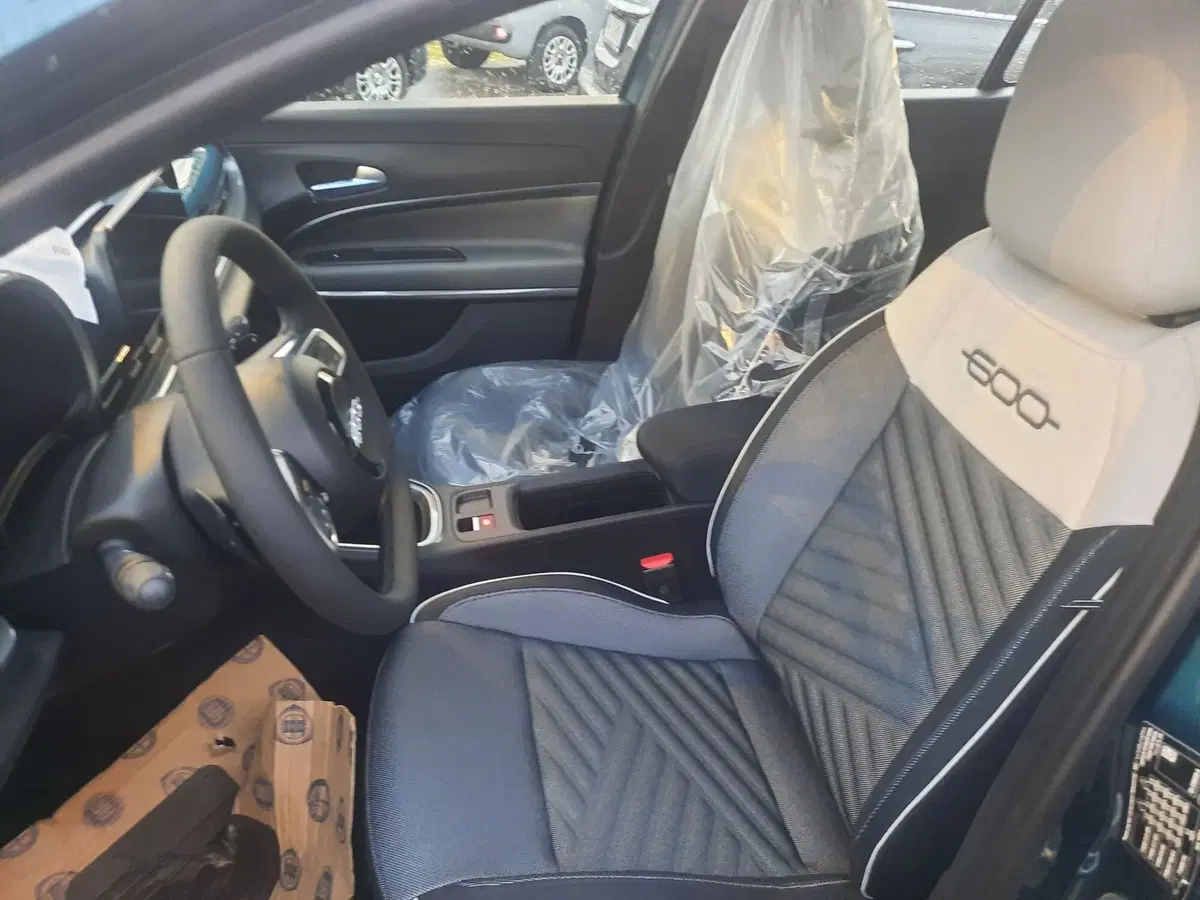 Fiat 600 nuova a La Spezia (5)