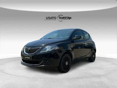 Lancia Ypsilon 1.0 FireFly 5 porte S&amp;S Hybrid Ecochic Silver del 2022 usata a Castelfiorentino