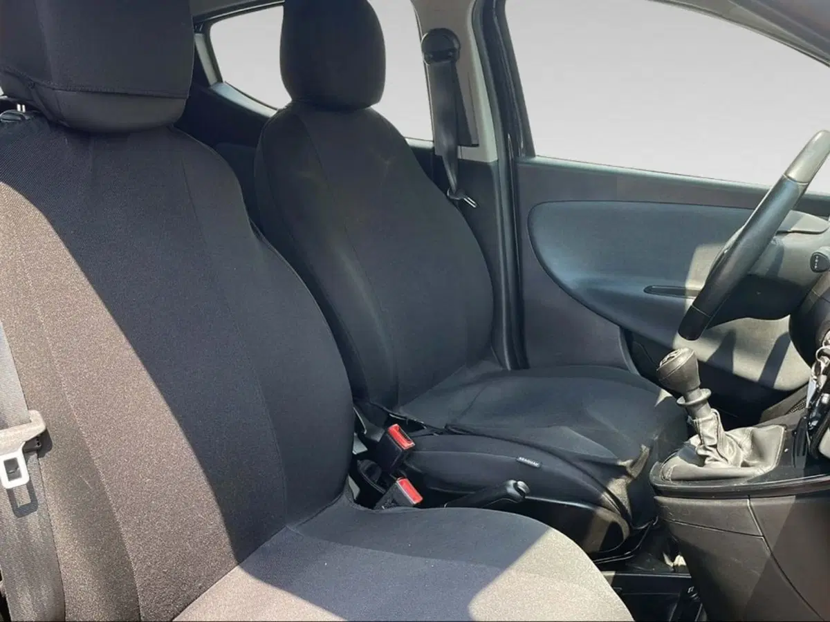 Lancia Ypsilon usata a Firenze (14)