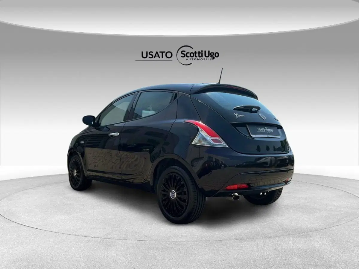 Lancia Ypsilon usata a Firenze (5)