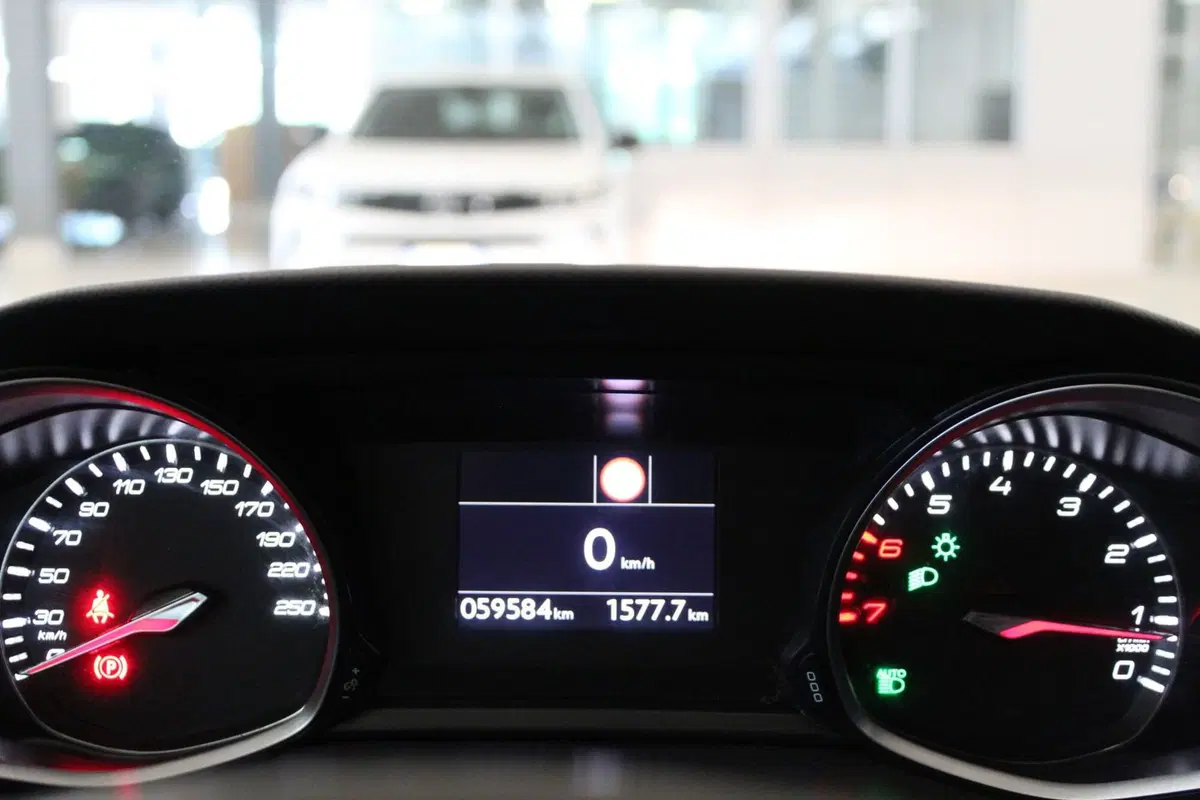Peugeot 308 SW usata a Cremona (10)