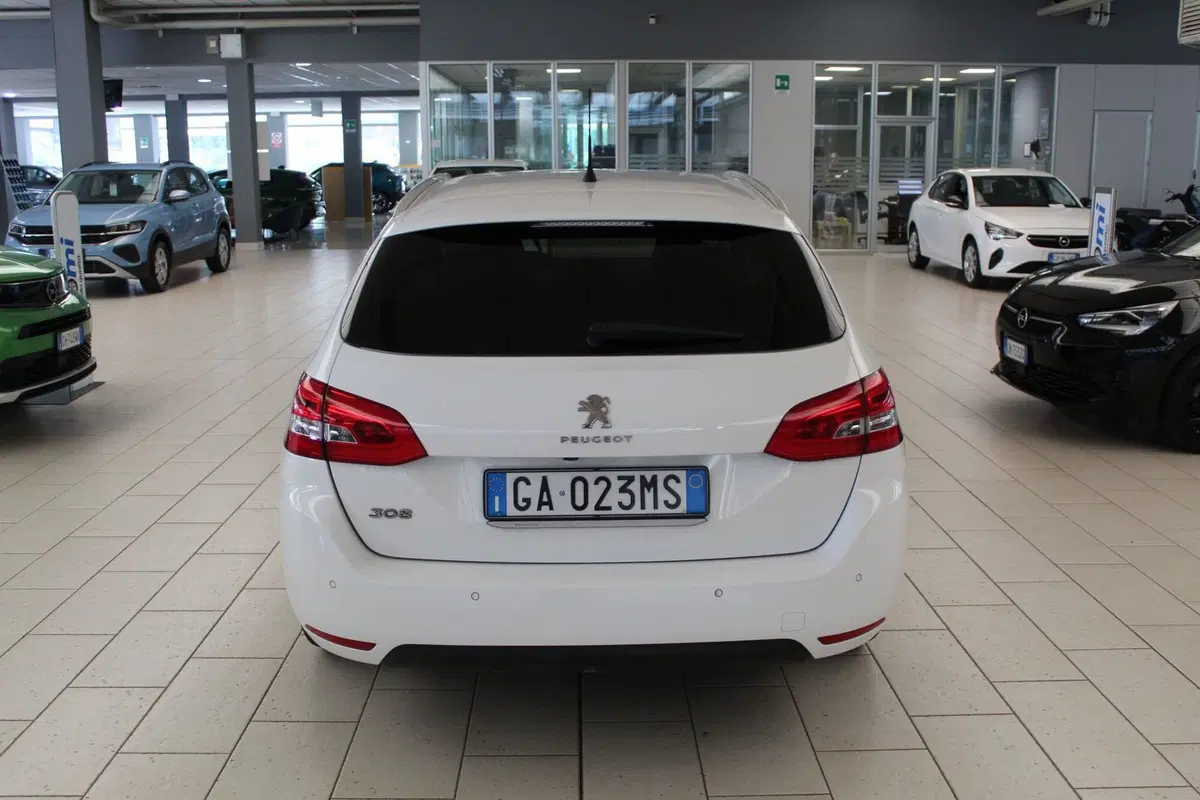 Peugeot 308 SW usata a Cremona (4)