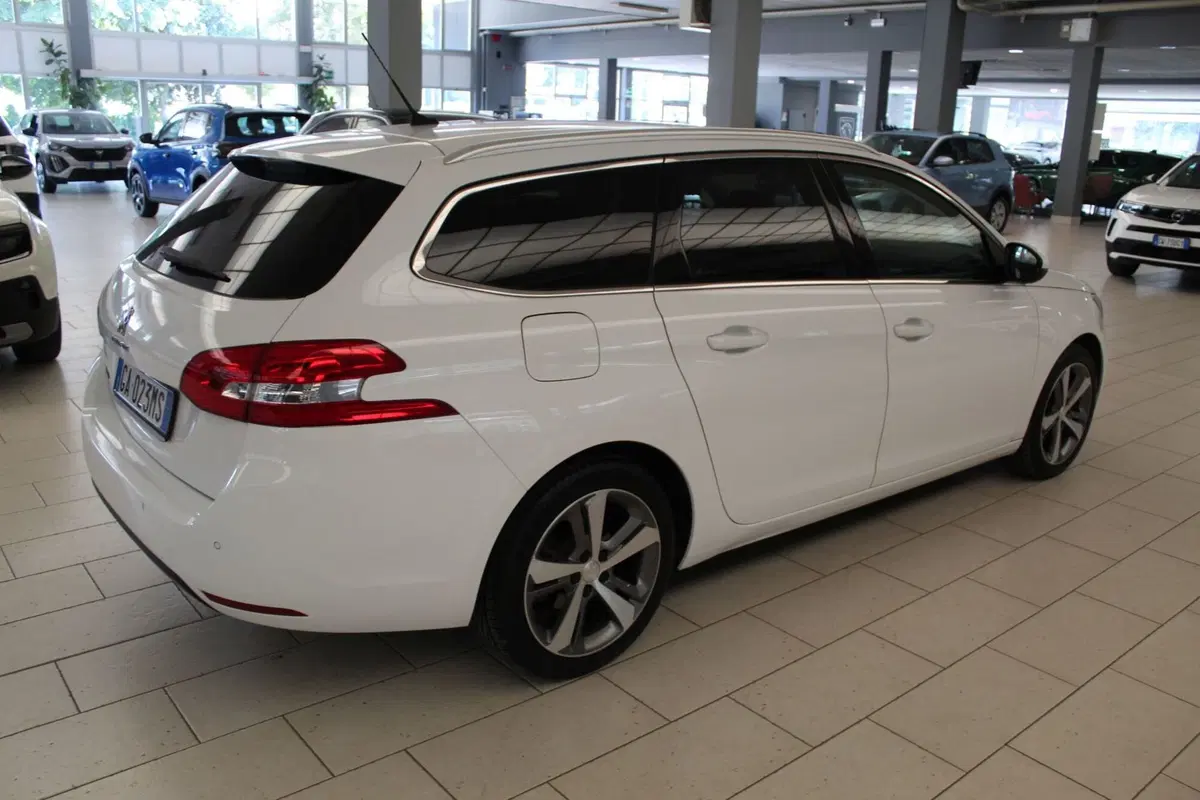 Peugeot 308 SW usata a Cremona (5)