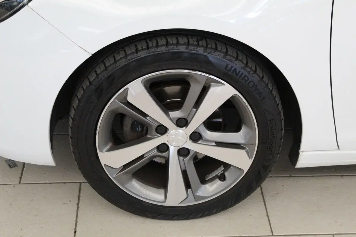 Peugeot 308 SW usata a Cremona (7)
