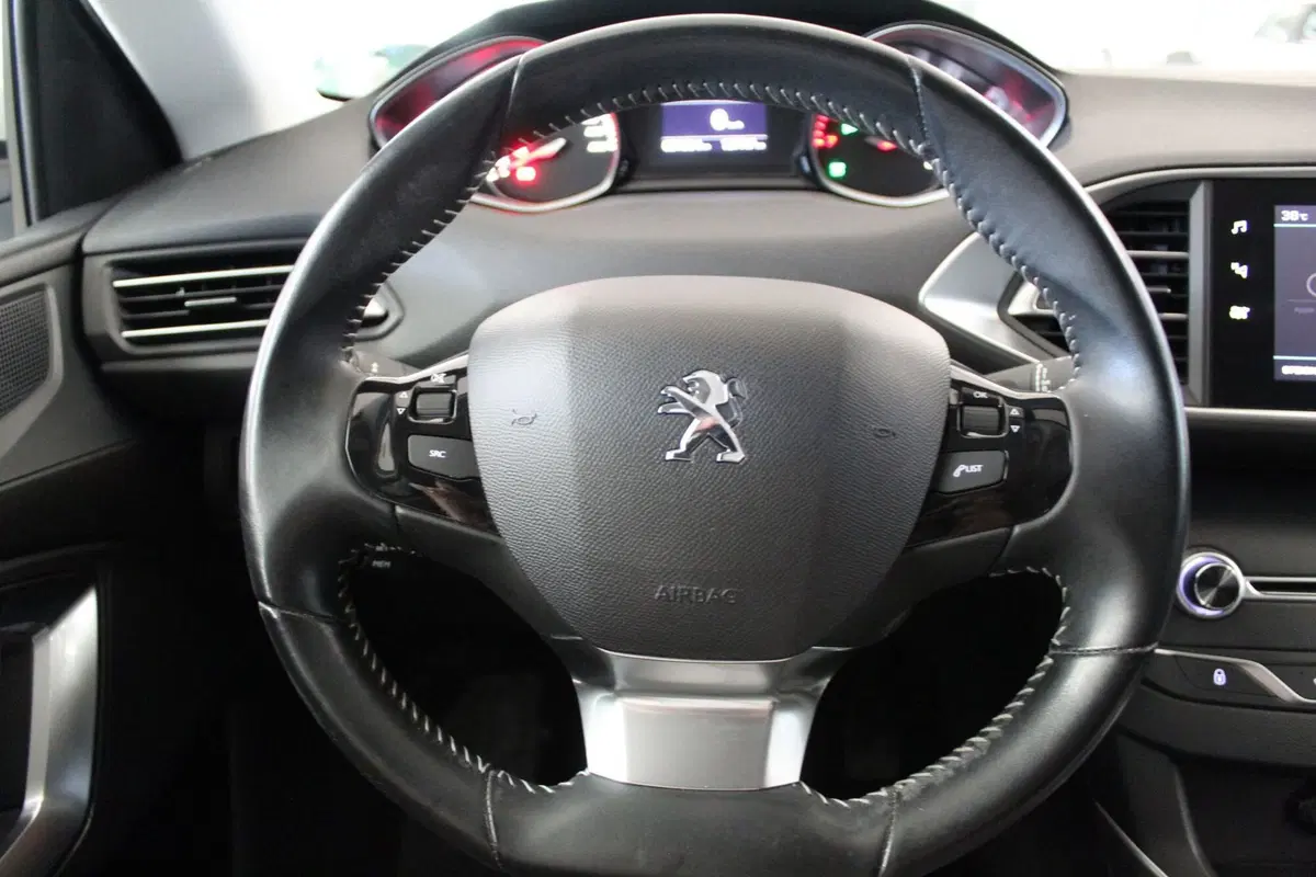 Peugeot 308 SW usata a Cremona (9)