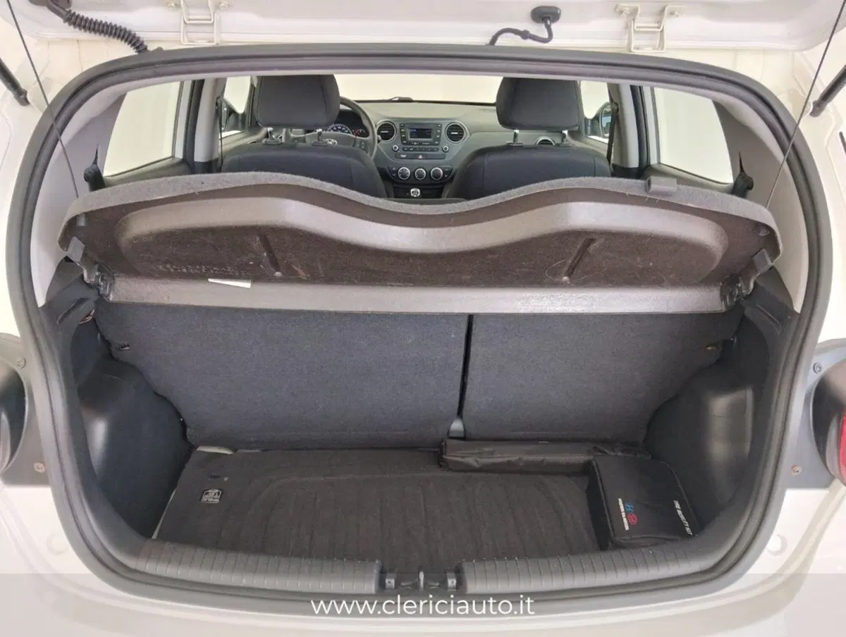 Hyundai i10 usata a Como (13)