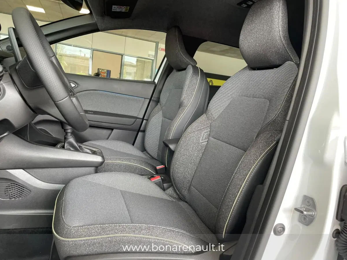 Renault Symbioz nuova a Monza e Brianza (7)
