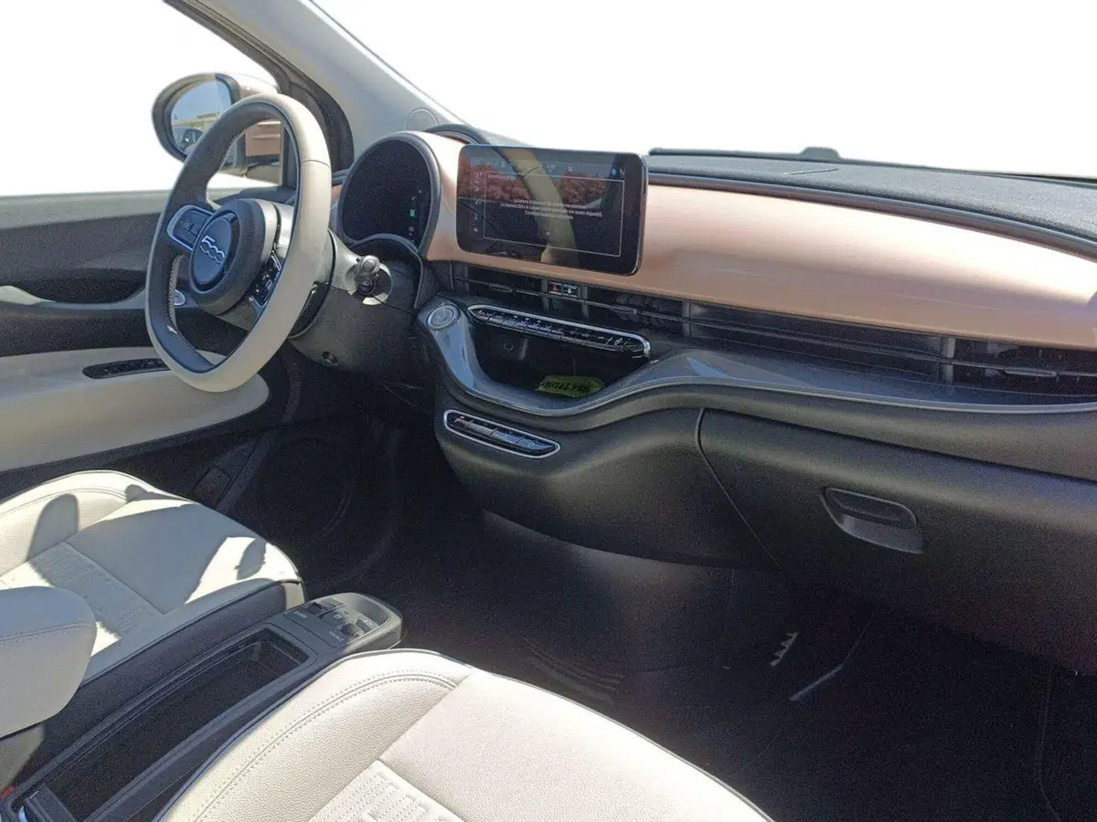 Fiat 500 Cabrio usata a Bari (9)