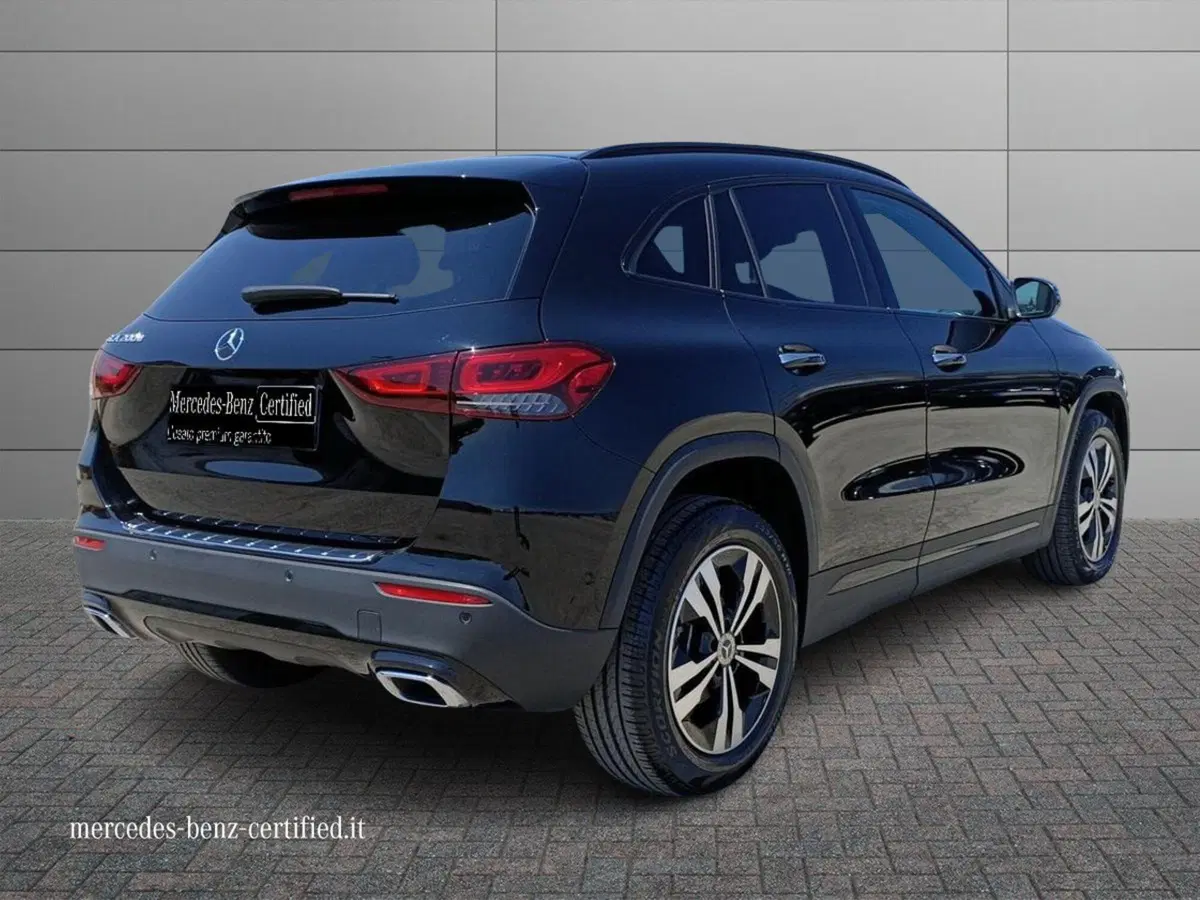 Mercedes-Benz GLA SUV usata a Bari (2)