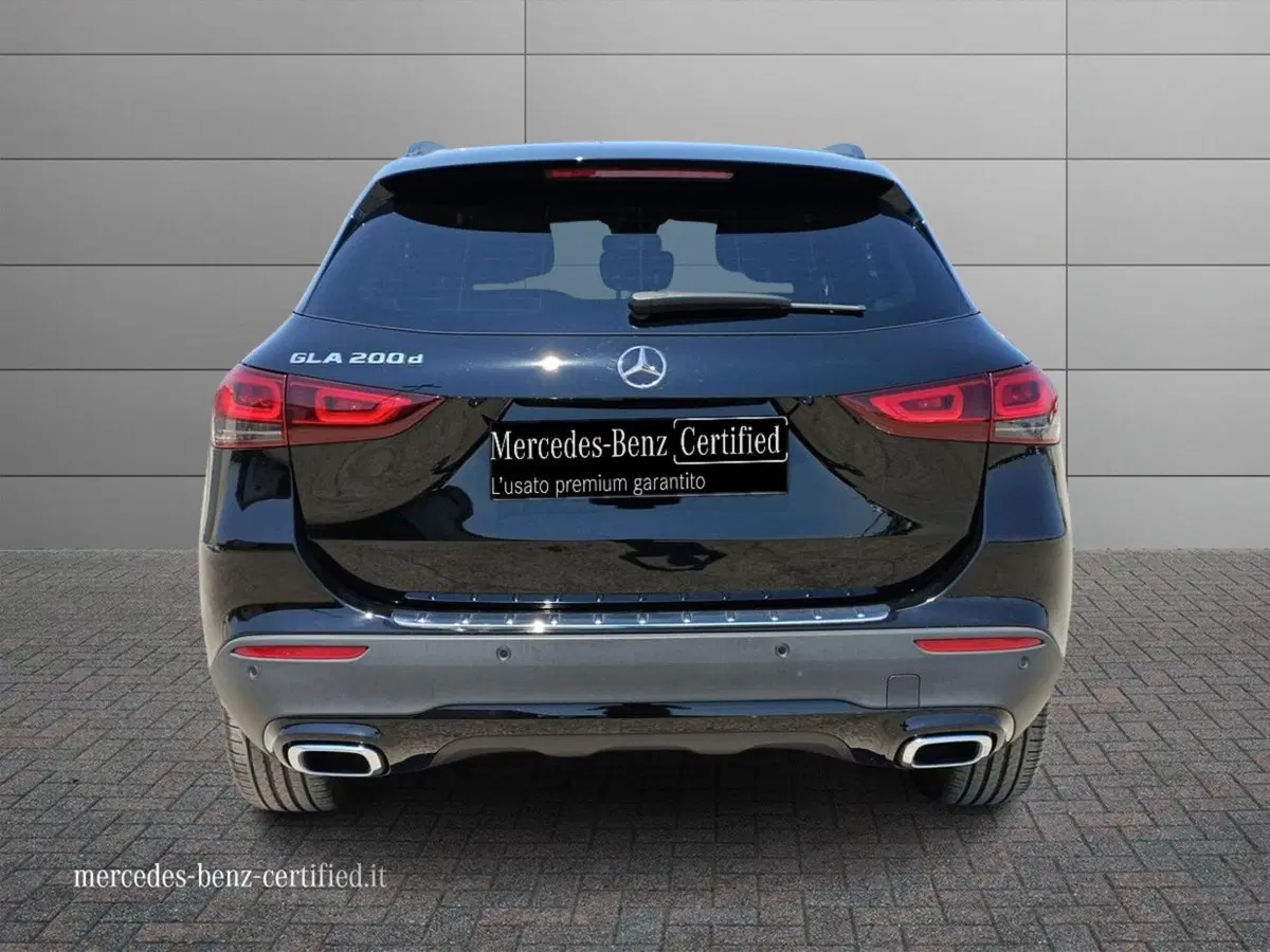 Mercedes-Benz GLA SUV usata a Bari (4)