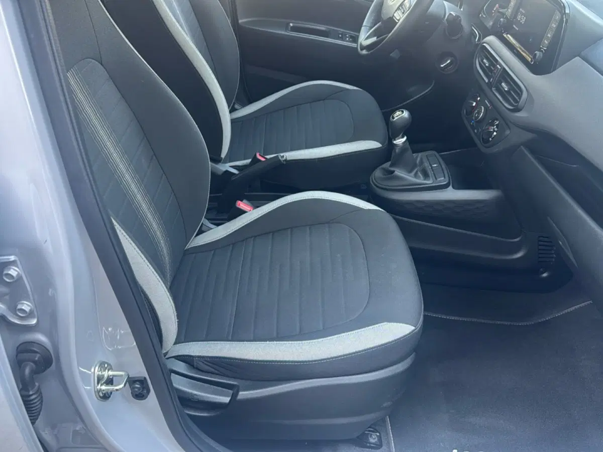 Hyundai i10 usata a Ferrara (9)