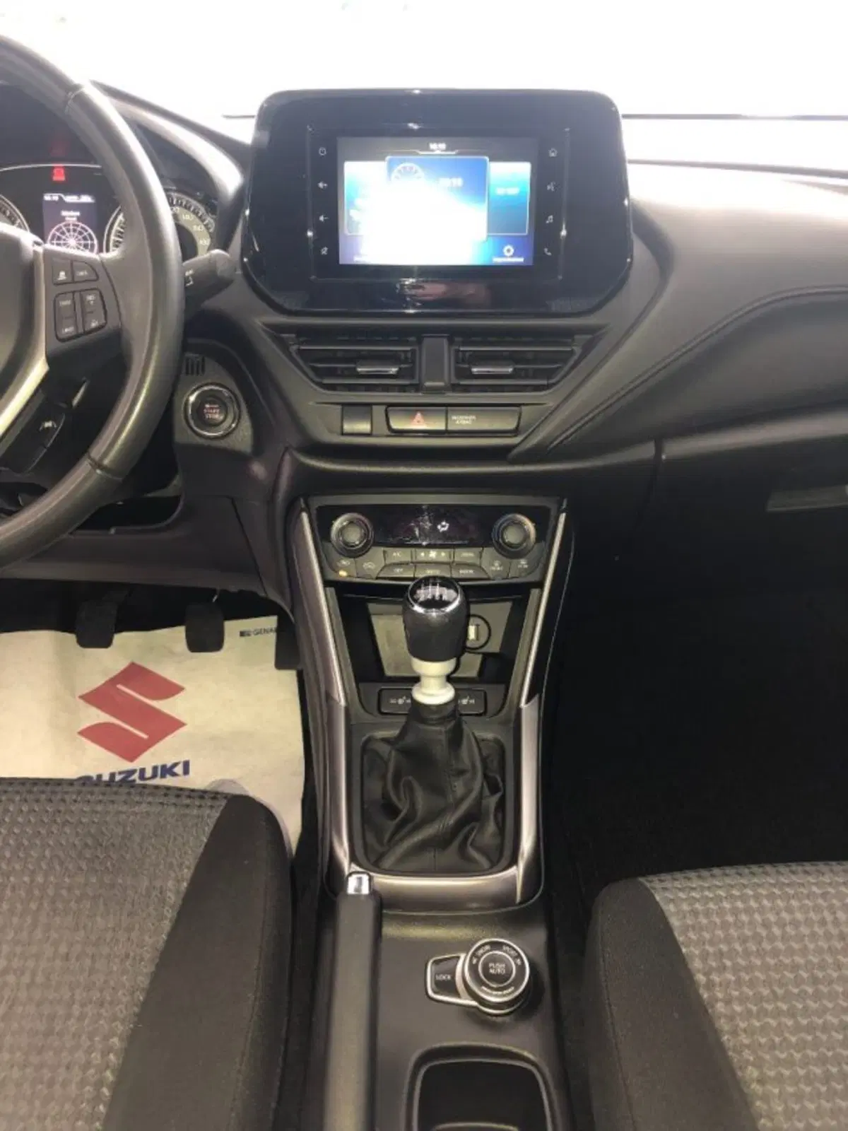 Suzuki S-Cross usata a Torino (11)