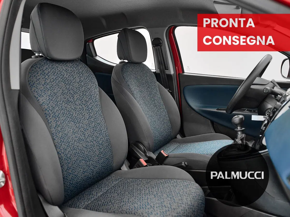 Lancia Ypsilon usata a Prato (11)