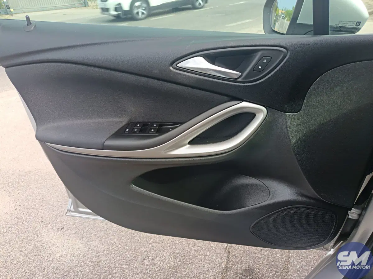 Opel Astra Station Wagon usata a Siena (14)