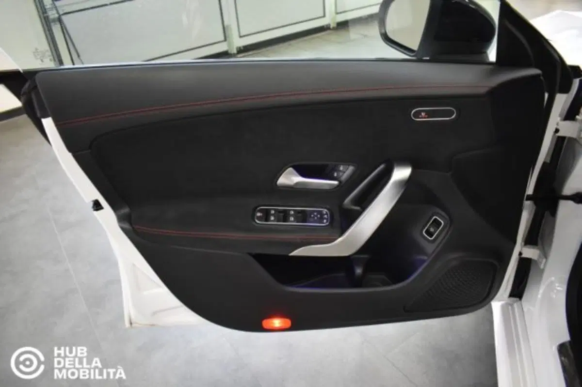 Mercedes-Benz CLA Shooting Brake usata a Perugia (7)