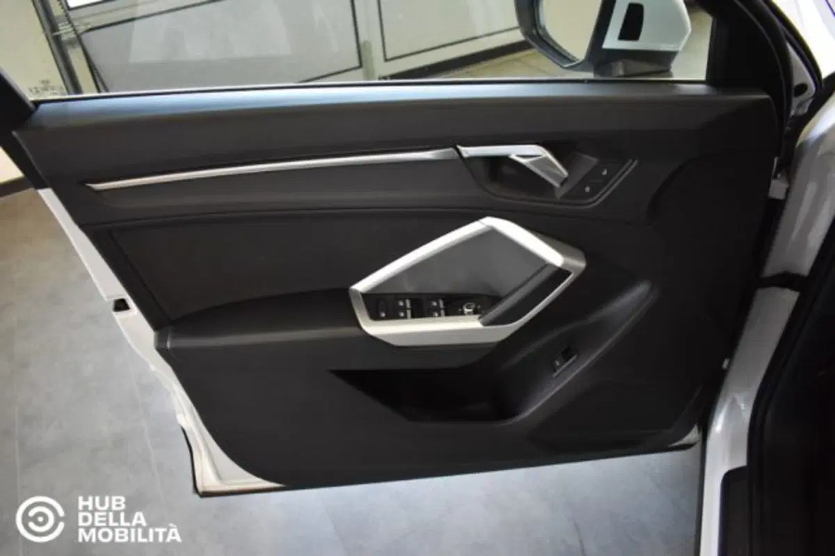 Audi Q3 Sportback usata a Perugia (7)