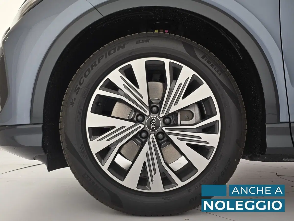 Audi Q4 Sportback usata a Alessandria (8)