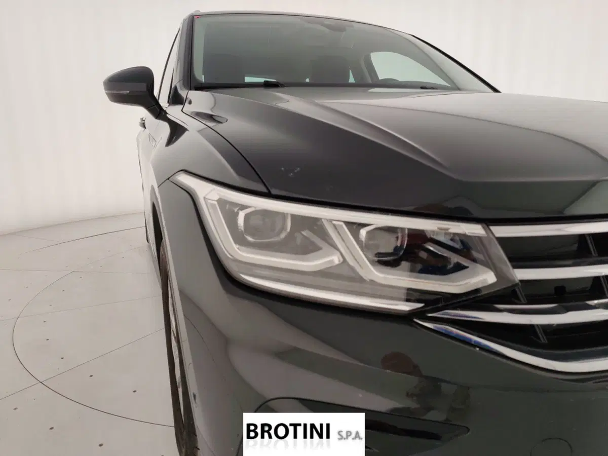 Volkswagen Tiguan usata a Massa-Carrara (5)